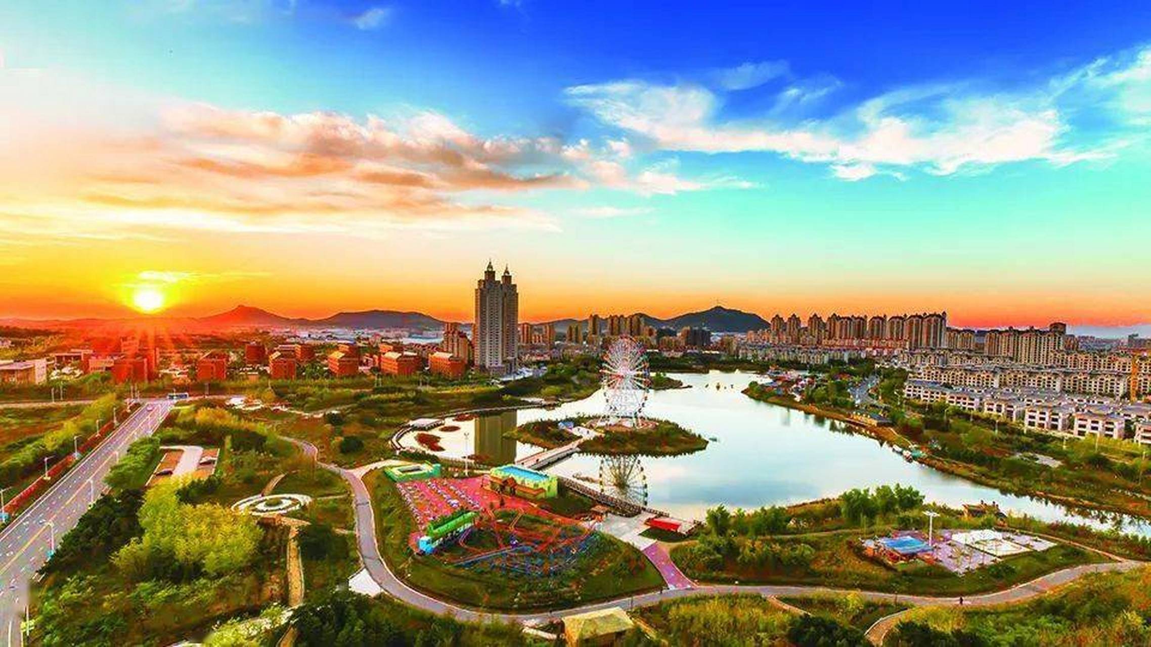 庄河市,辽宁省辖县级市,由大连市代管,位于辽东半岛东侧南部.总面积41